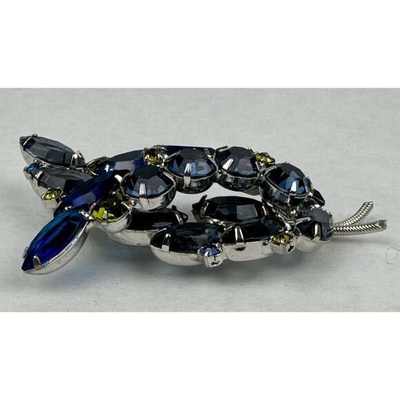 VTG Juliana Silver-Tone Leaf Brooch Blue Green Glass Rhinestone Open Back Pin - Picture 9 of 11